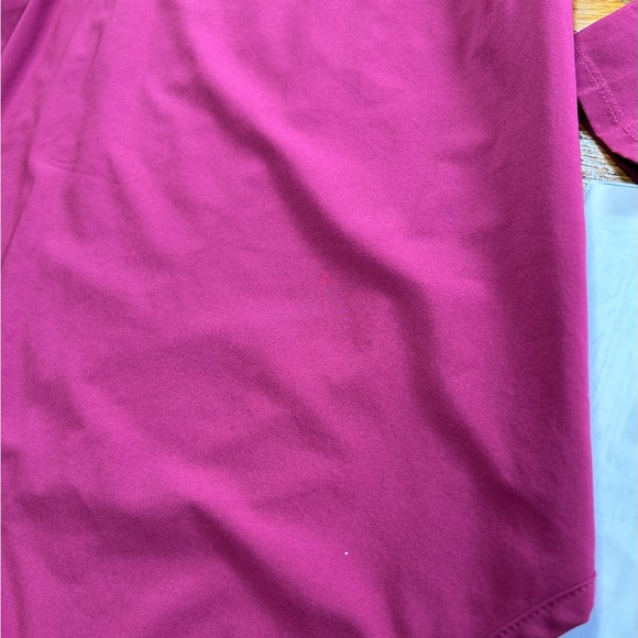 Columbia wine color long sleeve top. Back has flaps. Size Large. - Picture 11 of 14